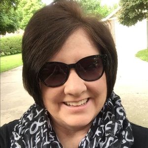 Meet your Posher, Michele